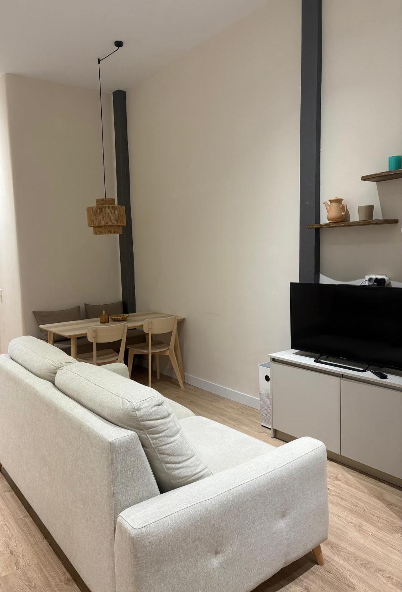 Apartamento Premium En Plaza Mina Minimalismo Y Confort A Pasos Del Mar Cádiz Eksteriør billede